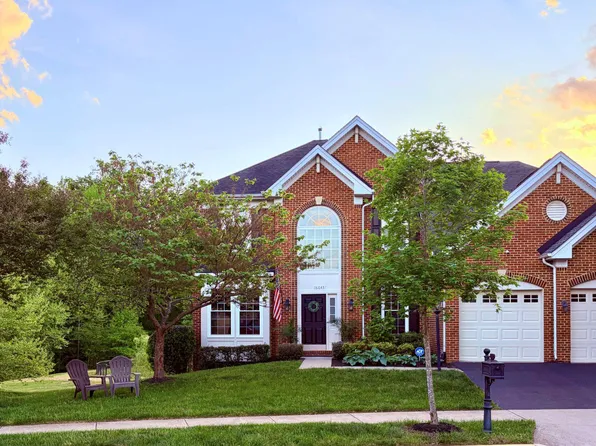 16643 Space More Cir, Woodbridge, VA 22191