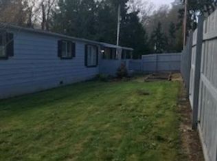 7275 NE Geneva St, Suquamish, WA 98392