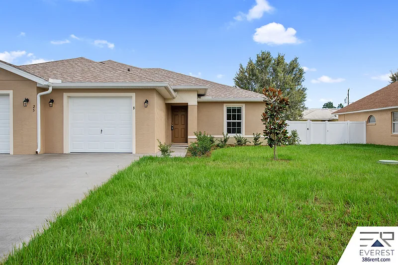 3 bed, 2.0 bath, 1677 sqft, $1,700 — Photo 2