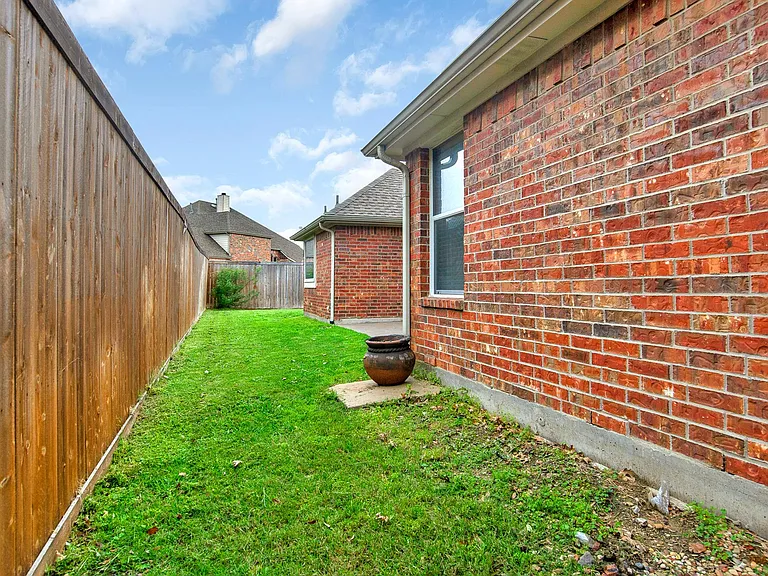 8540 Beartooth Dr — Photo 31