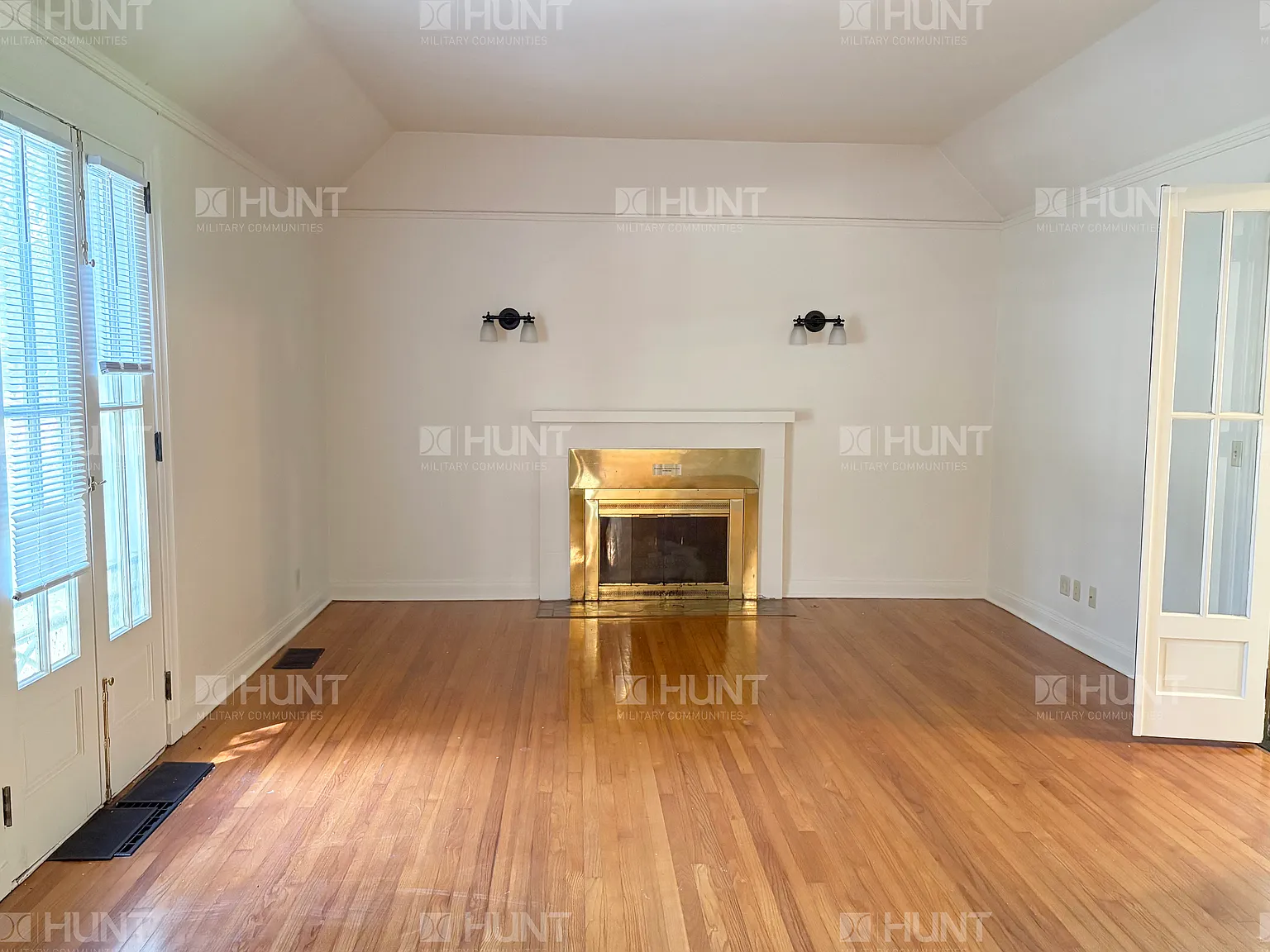 4 bed, 2853 sqft, $2,583 — Photo 4