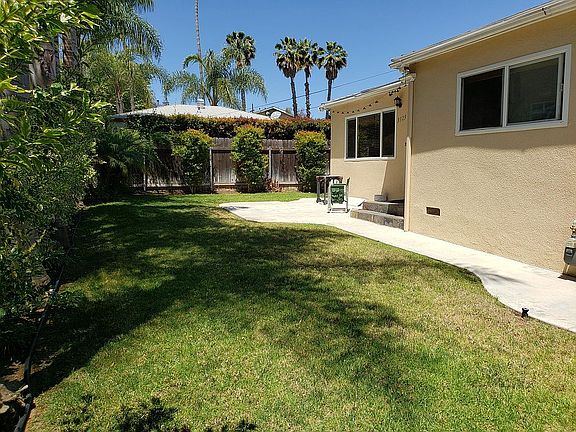 3rd image of 3329 Herman Ave