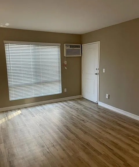 4211 Central Ave #1 — Photo 5