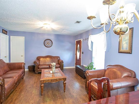 5th image of 6504 Pinebrook Dr