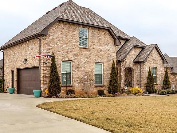 2nd image of 1134 Lila Dr