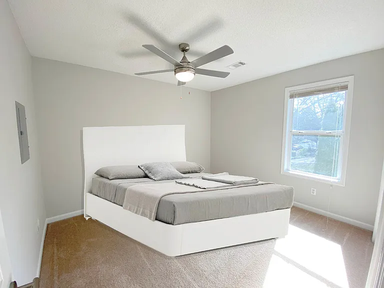 1575 Foote St NE #B — Photo 19