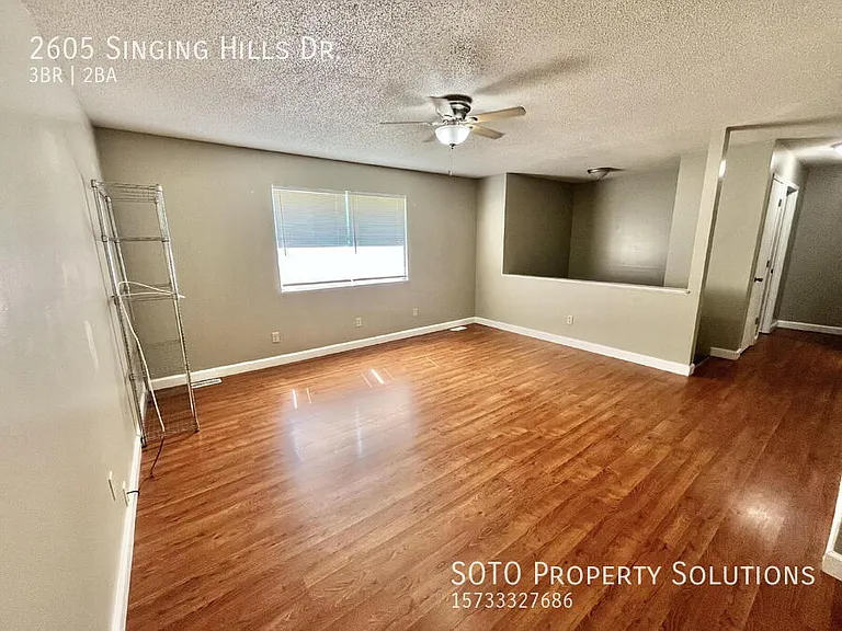 2605 Singing Hills Dr — Photo 14