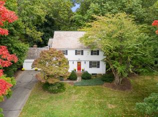 37 Fox Hill Rd, Wellesley, MA 02481