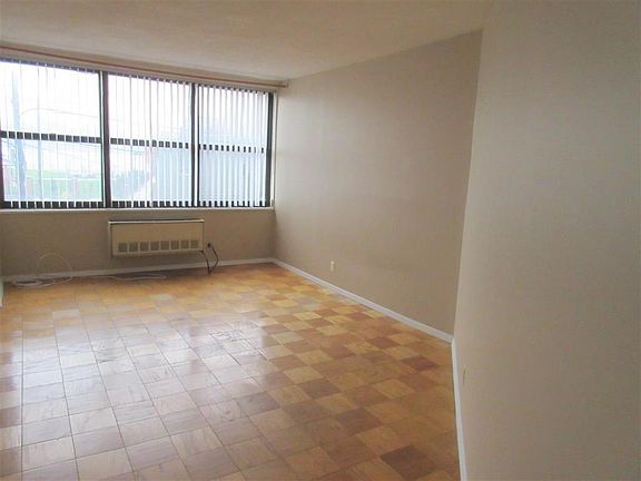 3rd image of 7004 Boulevard E APT 1E