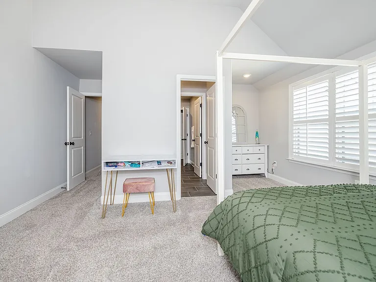 821 Lost Grove Trl — Photo 37