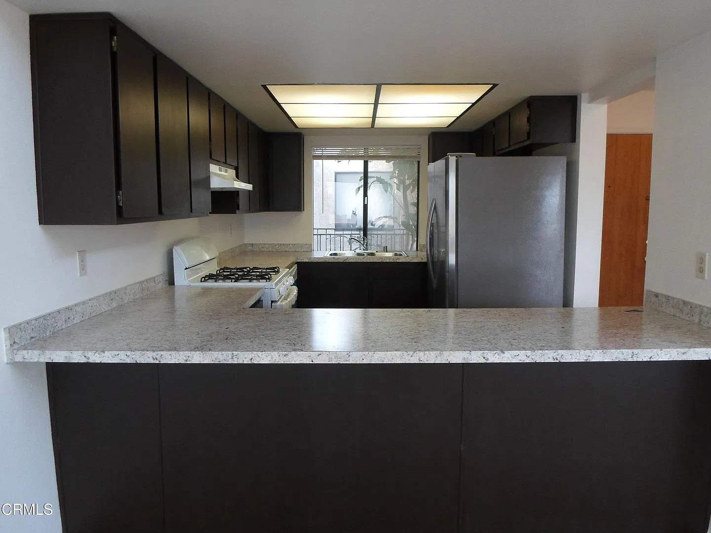 Spacious Penthouse - Forest Properties — Photo 3