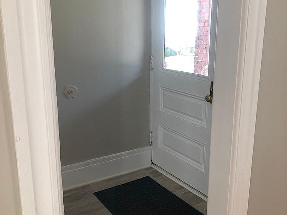 5th image of 6 Balsam Ave Floor 1