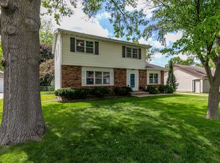 500 8th St, Waukee, IA 50263