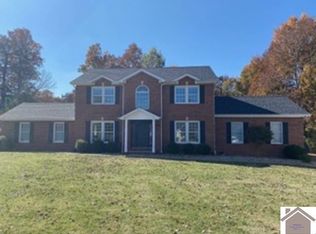 97 Brentwood Dr, Benton, KY 42025