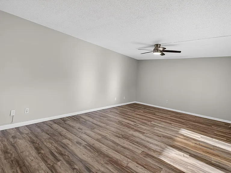 5612 SE Riverboat Dr #104 — Photo 10