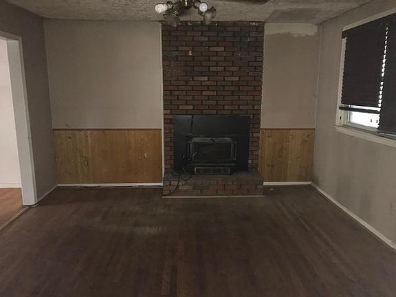 Family Room with Fireplace