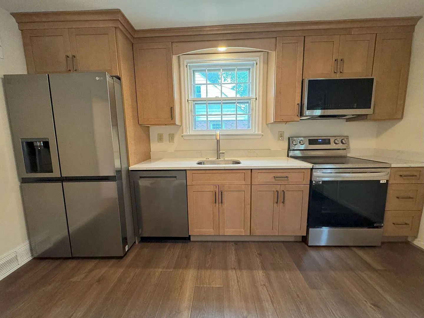 First Month Rent Free** Renovated Home, Central Air, Stainless Appliances, Radnor Sd, Walk To Vil... — Photo 2