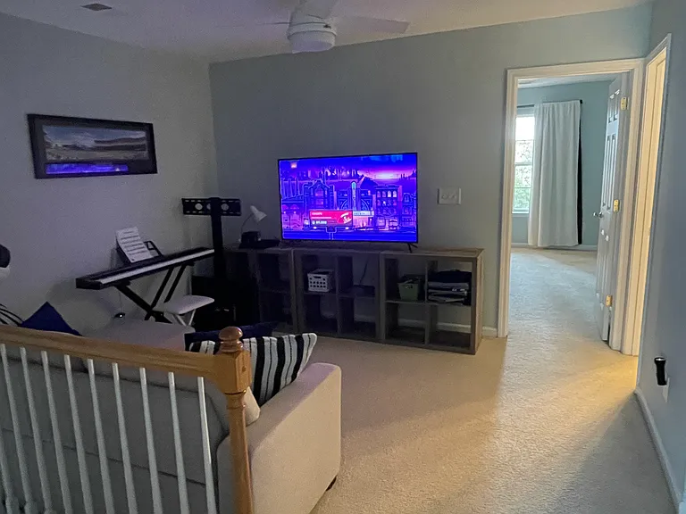 15545 Stronvar House Ln — Photo 6