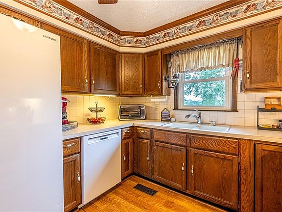 3rd image of 17210 W 335th St