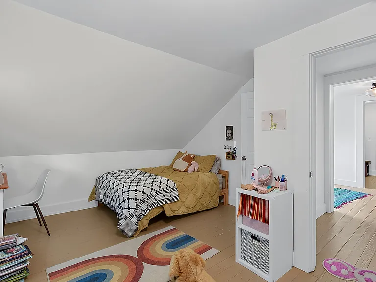 392 Park St #A — Photo 22