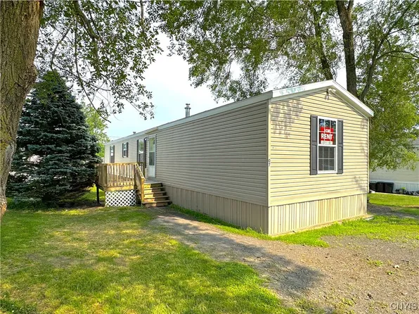 207-8120 Seneca Tpke, Clinton, NY 13323