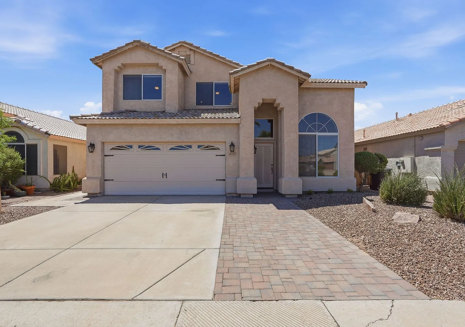 2 story home with private pool in Scottsdale — Photo 1