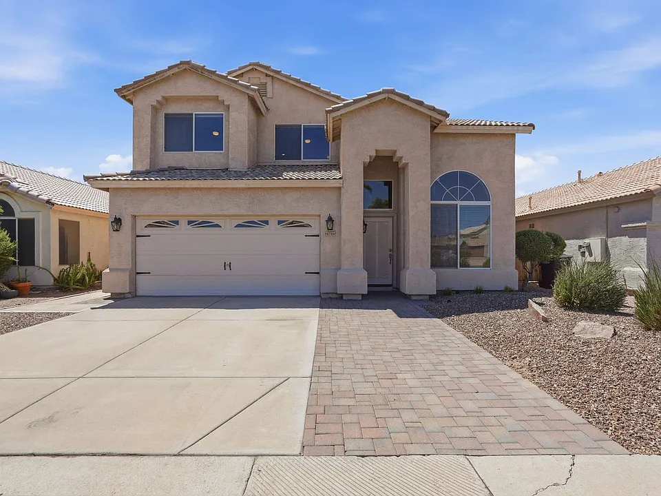 8709 E Avalon Dr