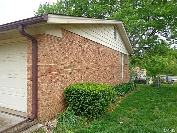 2nd image of 4782 Stanhope Dr