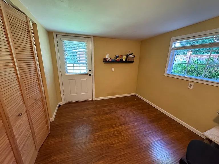 1893 Yew Street Rd — Photo 13