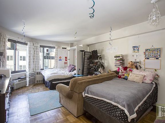 2nd image of 200 E 36th St APT 19C