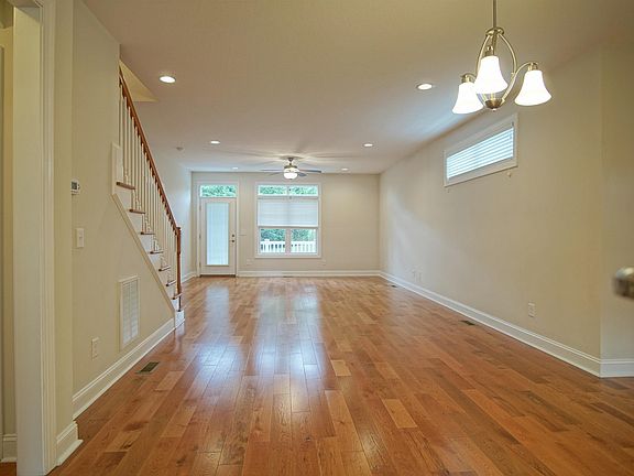 5th image of 613 Kentwood Dr