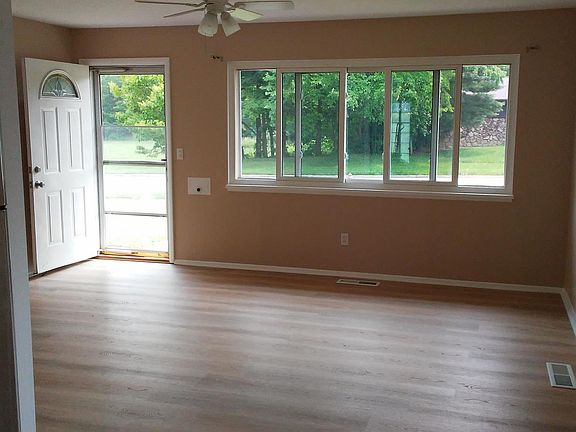 5th image of 503 Holly Dr