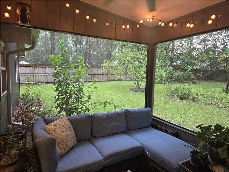 7605 SW 7th Pl — Photo 17