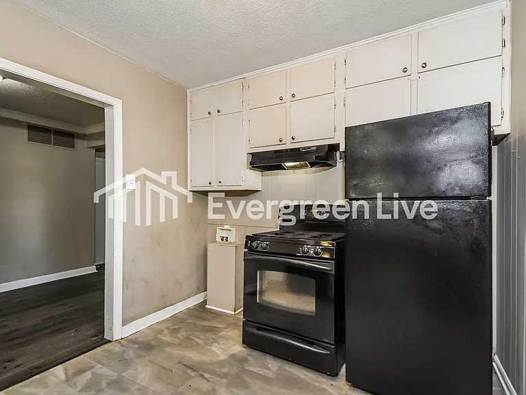 1064 Bonnie St — Photo 7