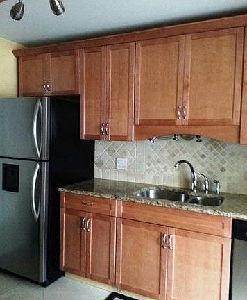 3rd image of 1221 Plum Tree Ct Unit B2