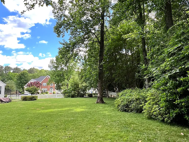 812 Bryson Arch — Photo 50