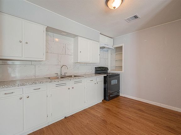 5th image of 5619 Willow Glen Dr