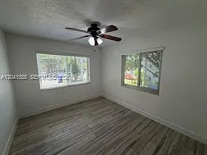 2742 SW 32nd Ave — Photo 8