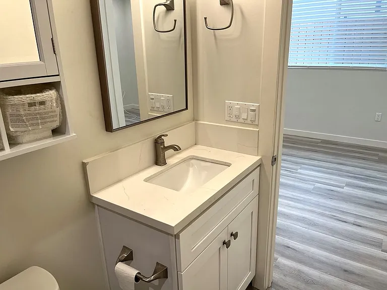 11433 Hatteras St #D — Photo 8