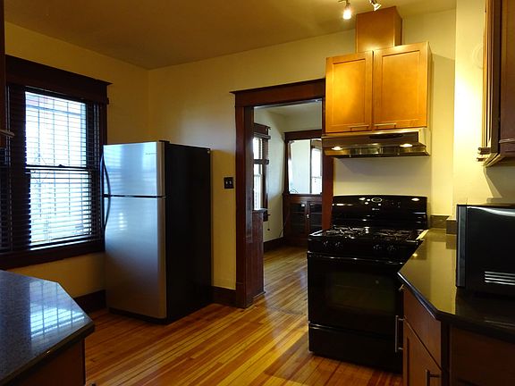 Kitchen looking the other direction