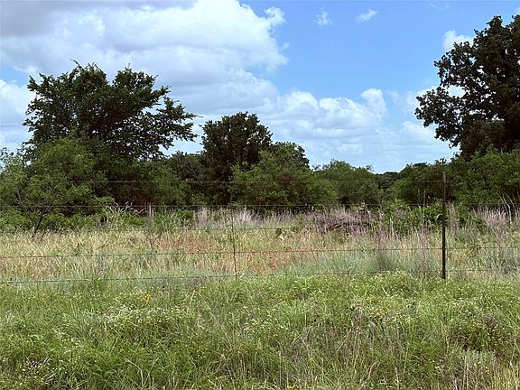 5th image of 1600 County Road 330