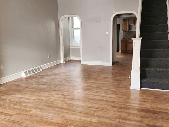 2nd image of 42XX N Fairhill St