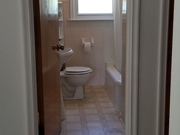 Bathroom - lower level