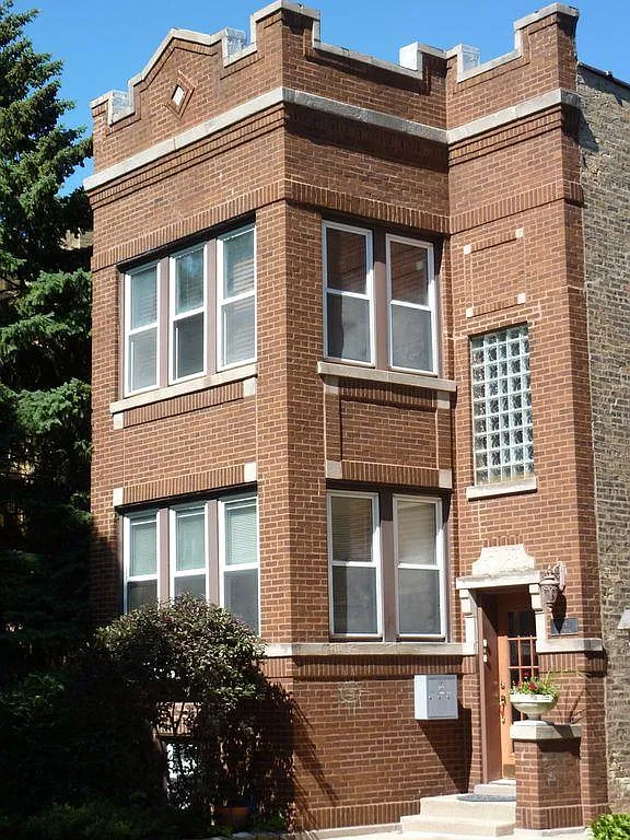 2 bed, 1100 sqft, $2,100 — Photo 1