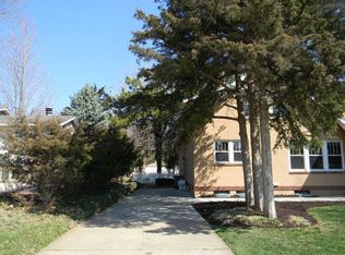 1904 Grandview Dr, Manhattan, KS 66502