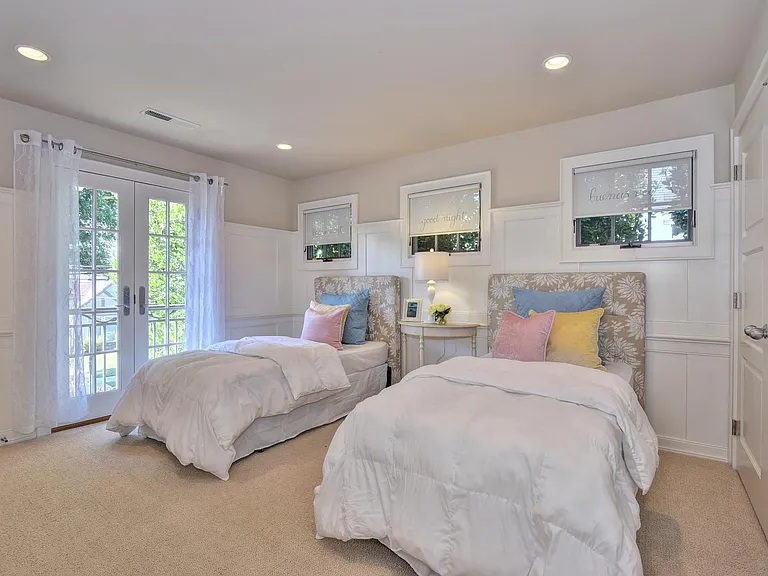 1190 Willow Glen Way — Photo 31