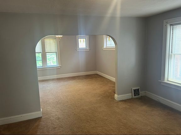 3rd image of 5450 Rosa Ave Floor 1