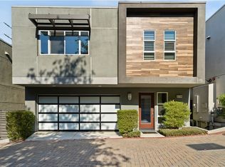 2778 Wright Ln, Los Angeles, CA 90068