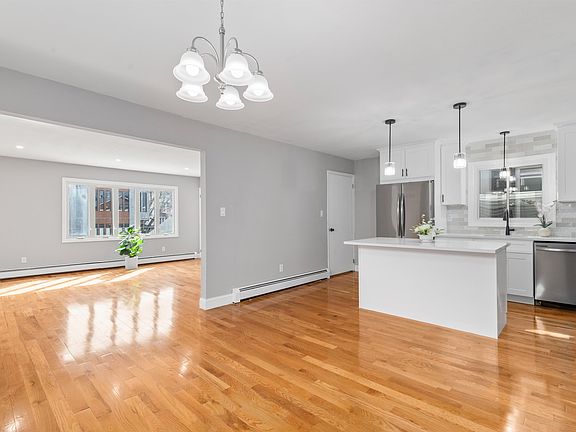 4th image of 29 Cambridge Ave Floor 2
