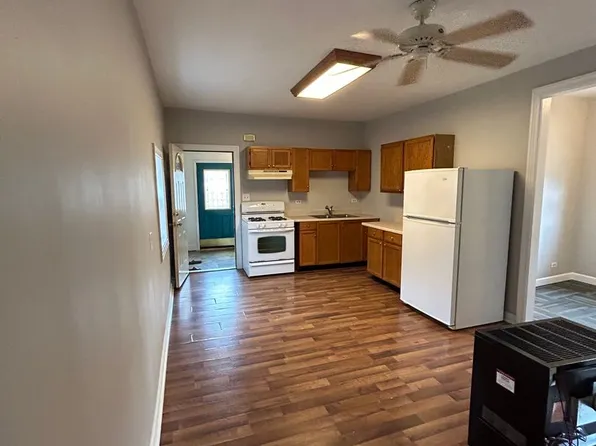 1243 W 32nd St APT 2R, Chicago, IL 60608